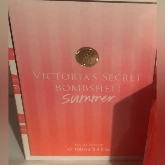 NWT Victoria’s Secret Bombshell Summer 3.4 oz.  Sells for $129 online.  Retired - Picture 5 of 6